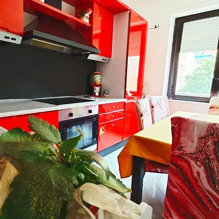 Aldebaran Holiday House To The Cinque Terre From Migliarina Station No Stress!!! Apartment La Spezia